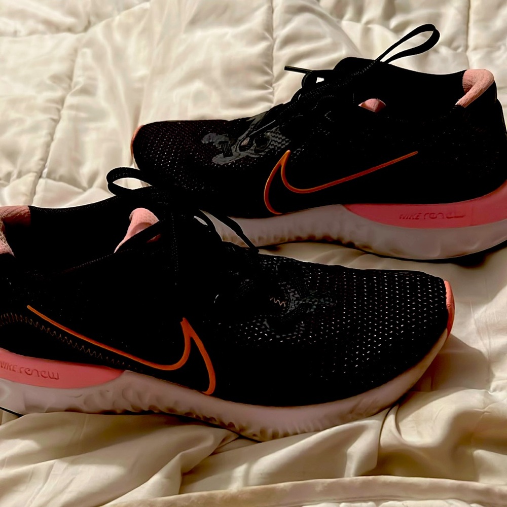 Nike Renew Run Black Pink Athl Running Shoes CK6360-004 women Size 10 great EUC